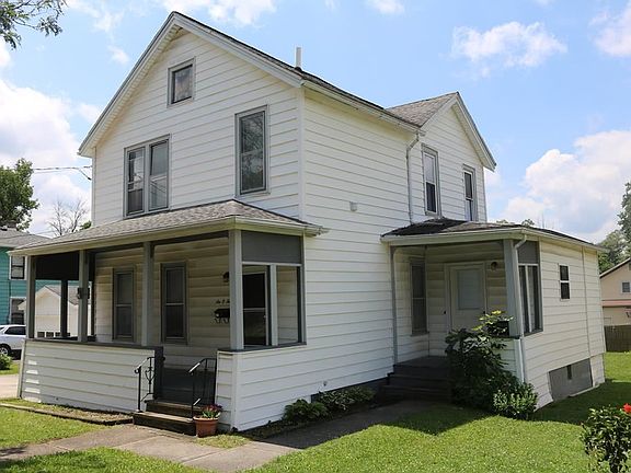 3rd image of 605 Beach St