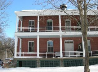 13F McKinley Rd, Falmouth, ME 04105