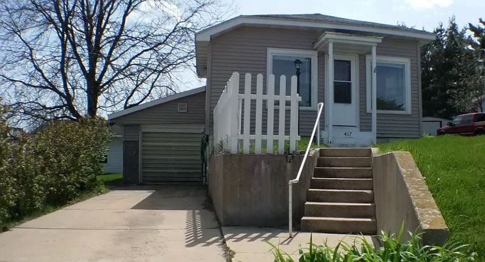 Front Entrance & Garage