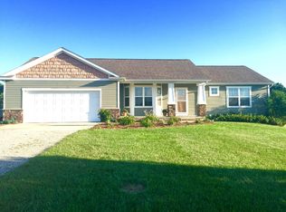 10556 Country Aire Dr NE, Rockford, MI 49341