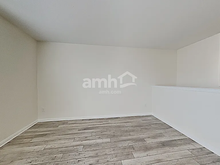 310 Garrett Ct — Photo 8