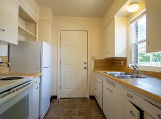 2500 NE Couch St APT 1, Portland, OR 97232