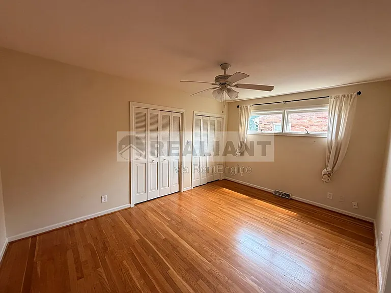 2039 Fontaine Rd — Photo 9