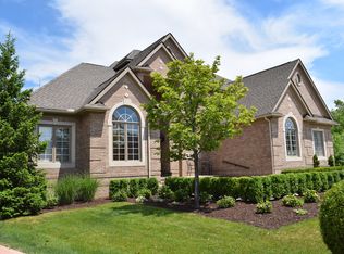 5687 Branford Dr, West Bloomfield, MI 48322