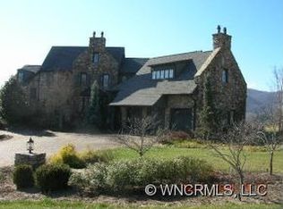 208 Folkstone Ln, Arden, NC 28704