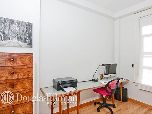 4th image of 309 W 93rd St APT 6D