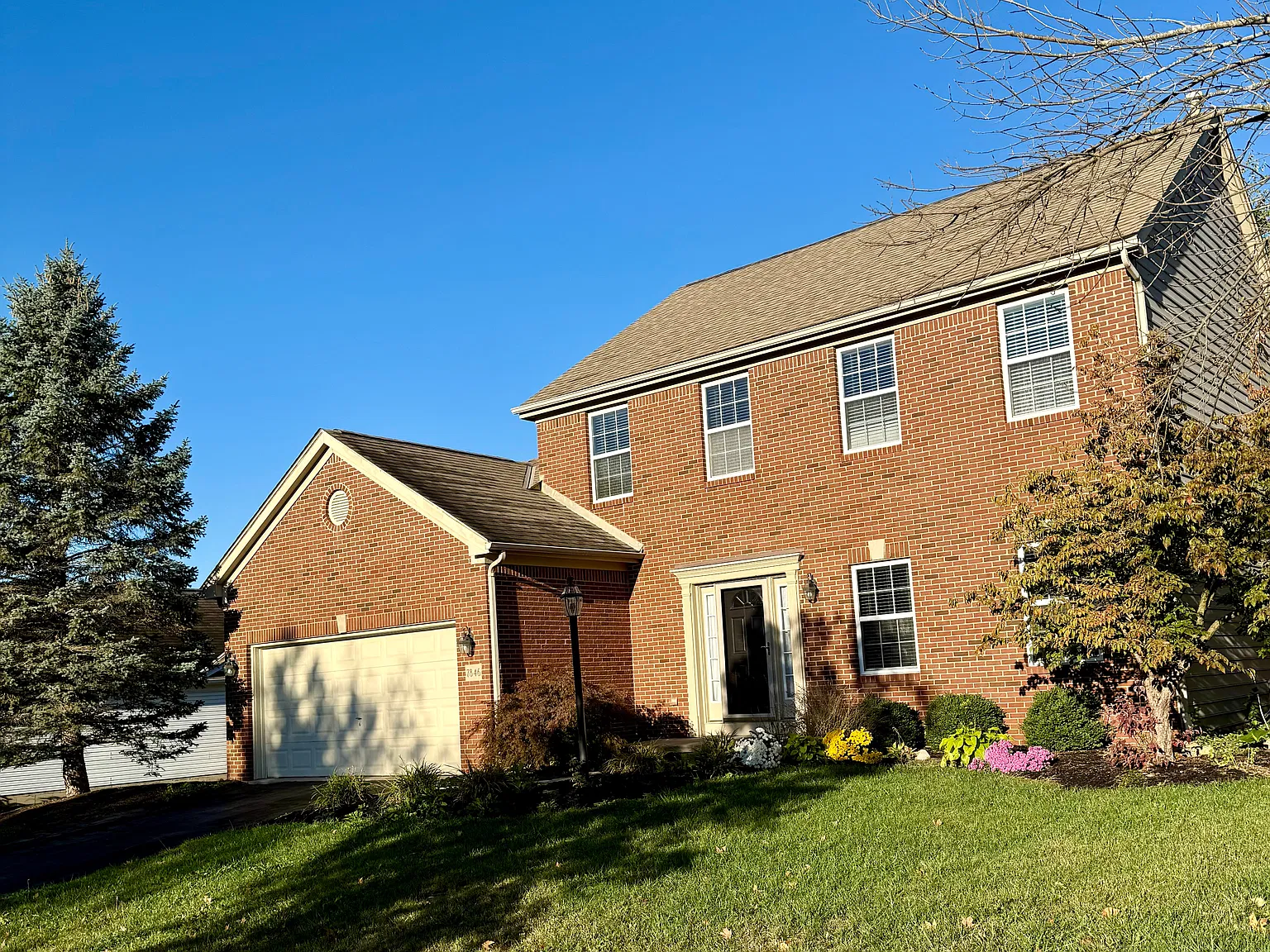 4 bed, 2.5 bath, 3000 sqft, $3,600 — Photo 1