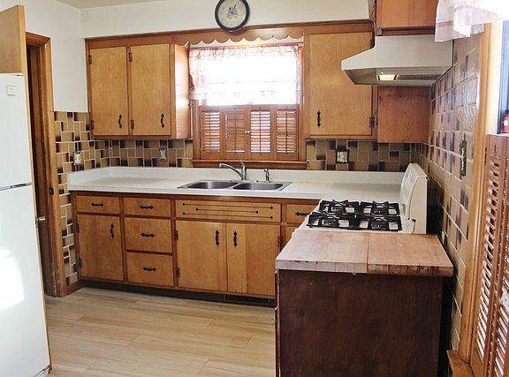 5th image of 2608 Ellen Ave