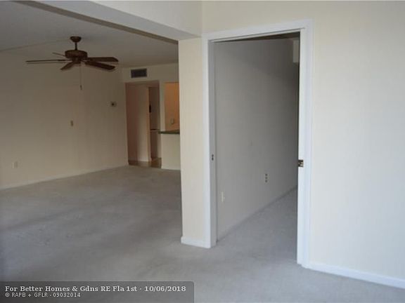 5th image of 1101 River Reach Dr APT 115