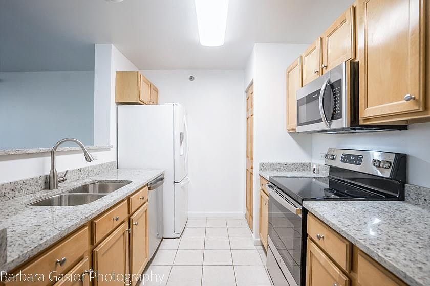 1st image of 345 N Lasalle St #1504