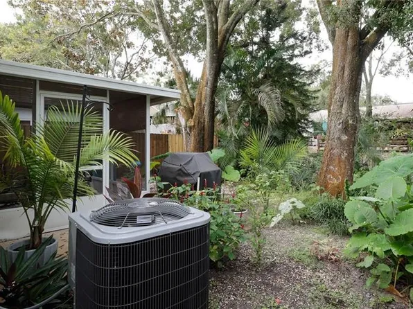 674 Channing Dr, Palm Harbor, FL 34684