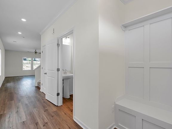 2nd image of 820 Coldsheet Dr