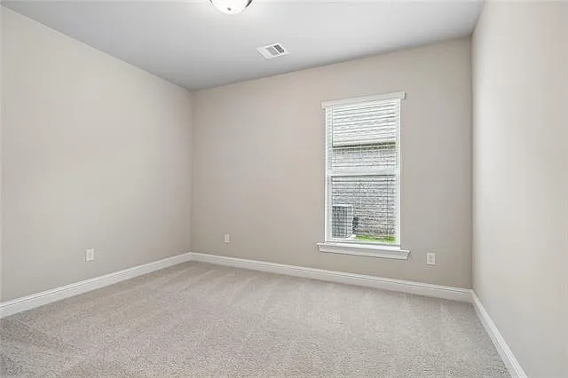 8862 Lyndanne Dr — Photo 11