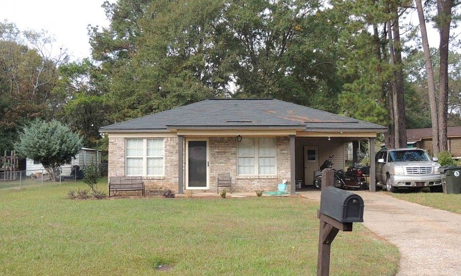 1st image of 3703 Glen Ln