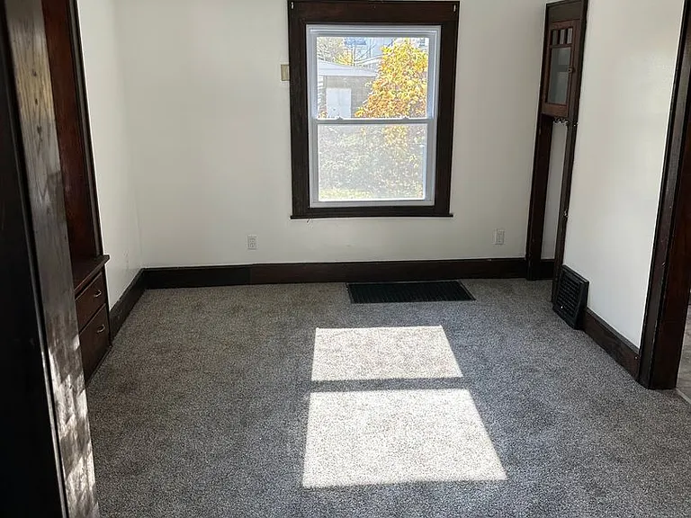 540 Holmes Ave — Photo 10