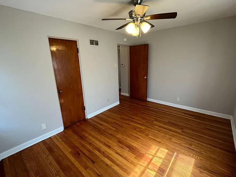 9813 Lullaby Ln — Photo 20