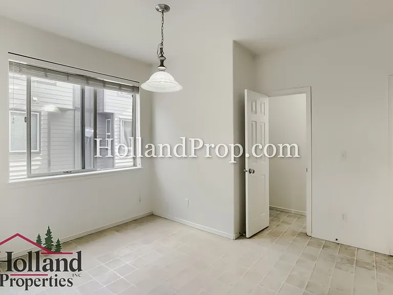1556 175th Ave — Photo 12