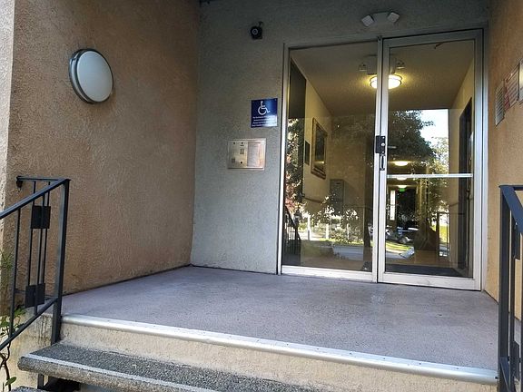 5th image of 14410 Chandler Blvd #203