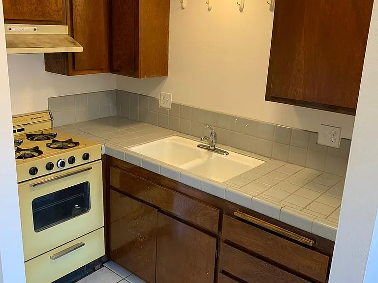 420 Ellwood Beach Dr — Photo 7