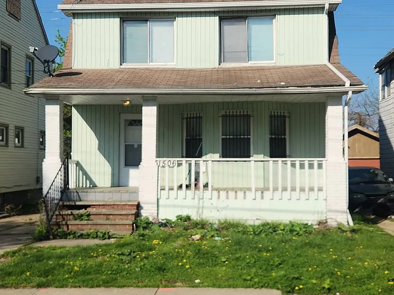 1506 Larchmont Rd — Photo 2
