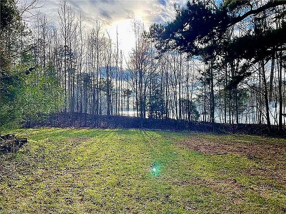5th image of 874 Scout Rd