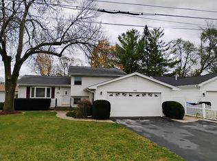 814 Foster Ave, Lake Bluff, IL