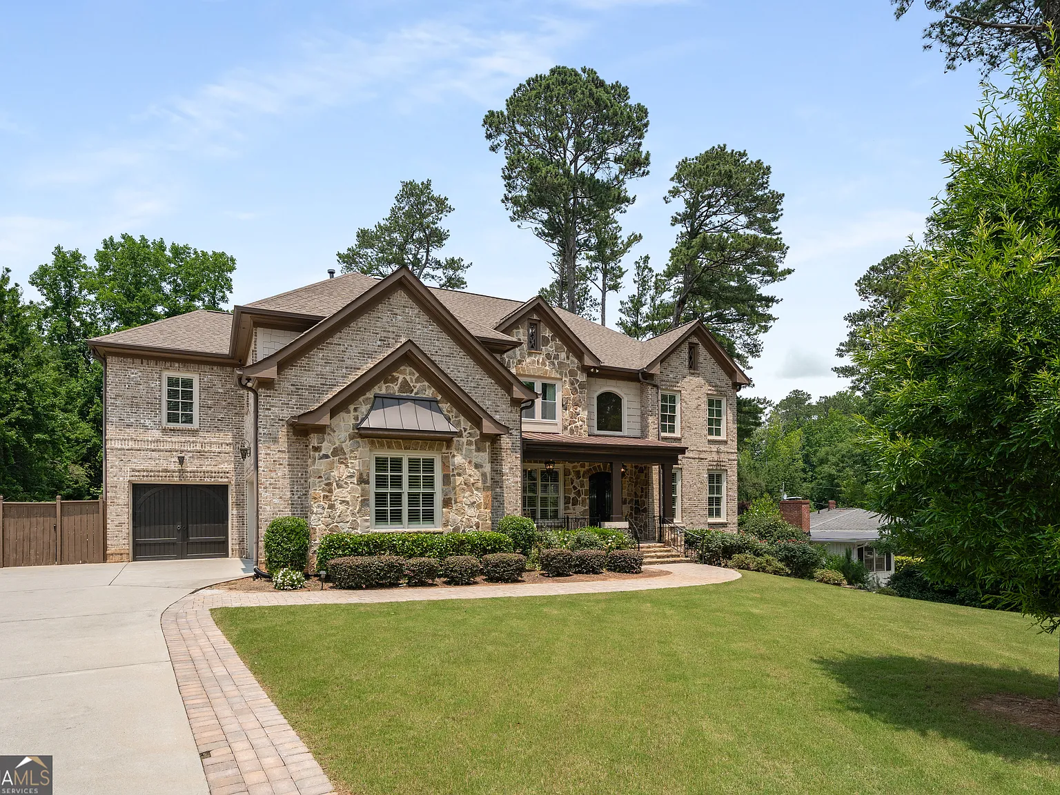 6 bed, 6.5 bath, 6585 sqft, $11,500 — Photo 3