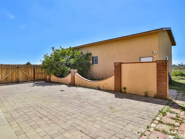 7033 W Avenue A2 — Photo 40