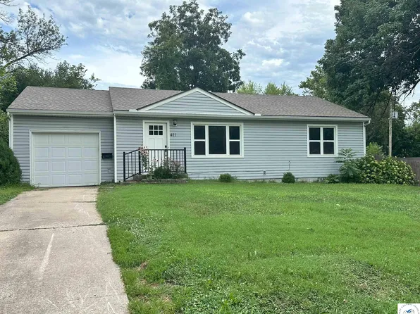 411 7th Ter, Warrensburg, MO 64093