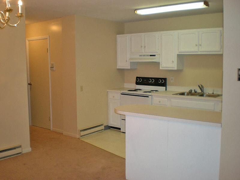 2nd image of 7 1/2 Marvin St APT 10