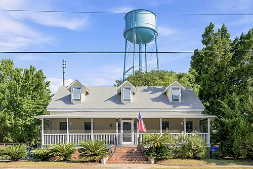 2424 Middle St Photo 1