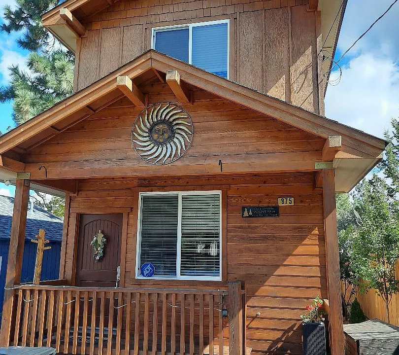 875 Maple Ln