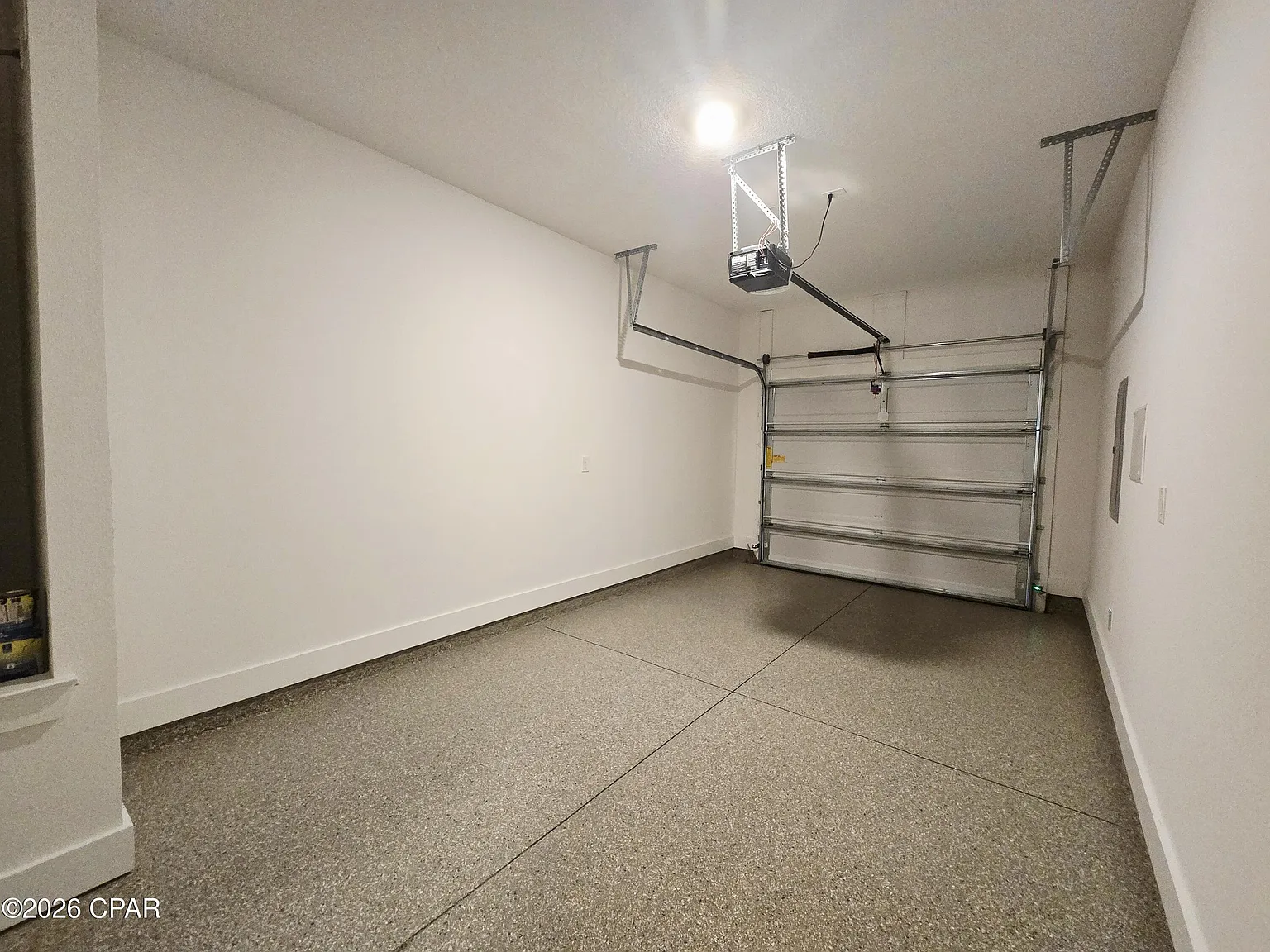 3 bed, 2.5 bath, 1533 sqft, $2,100 — Photo 2