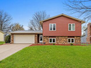 10408 Wyoming Ave S, Bloomington, MN 55438