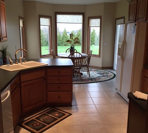 5th image of 513 Yorkshire Dr