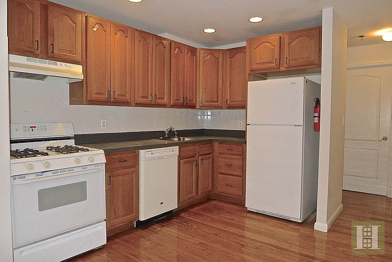 1st image of 125 Bergen St APT 1B