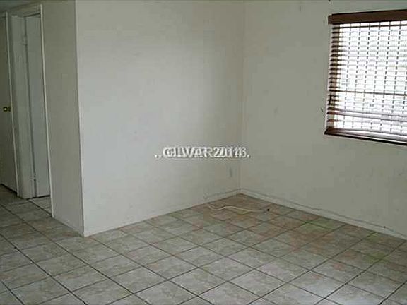 3rd image of 504 Albert Ave