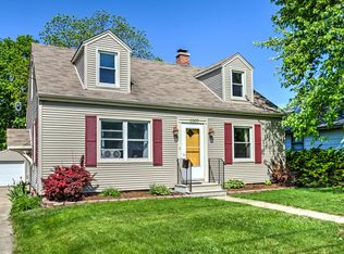 1007 N 13th St, Dekalb, IL 60115