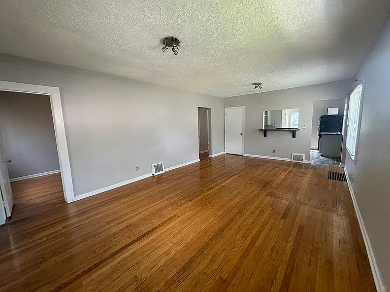 344 Vester St — Photo 16