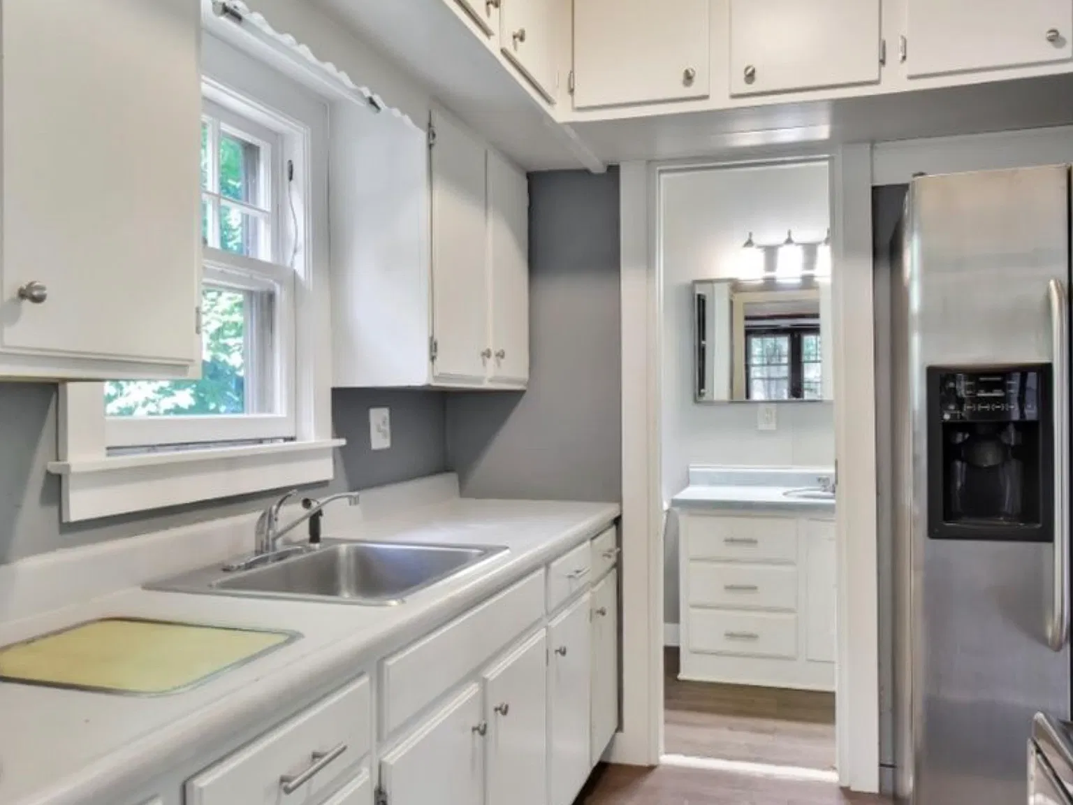 3 bed, 1400 sqft, $2,350 — Photo 3