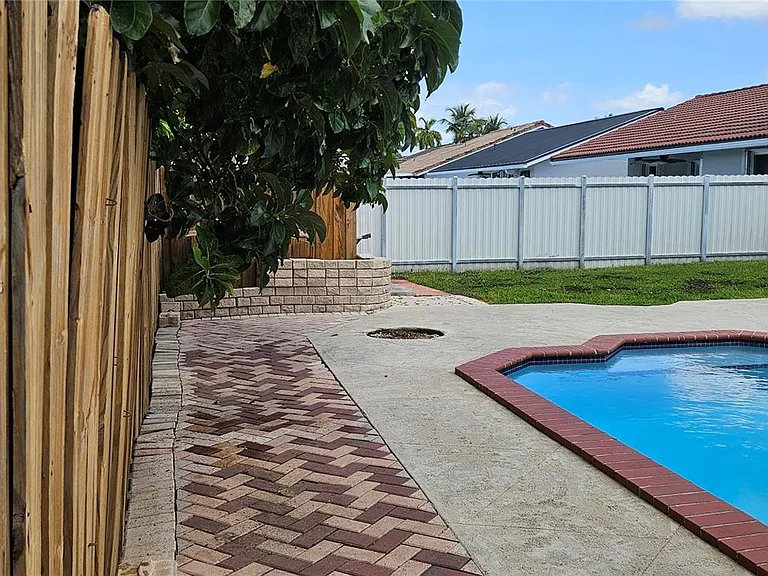 14765 SW 82nd St — Photo 37