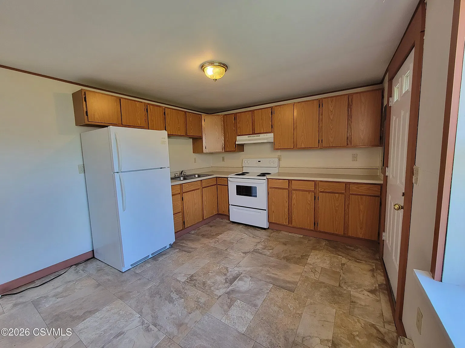 2 bed, 850 sqft, $650 — Photo 3