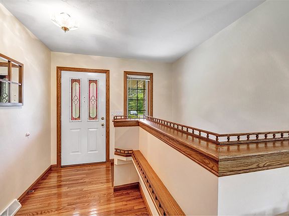 4th image of 2938 White Pine Rd