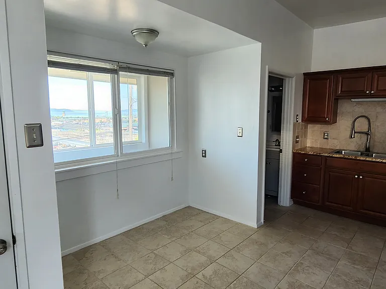 2228 Grand Ave — Photo 3