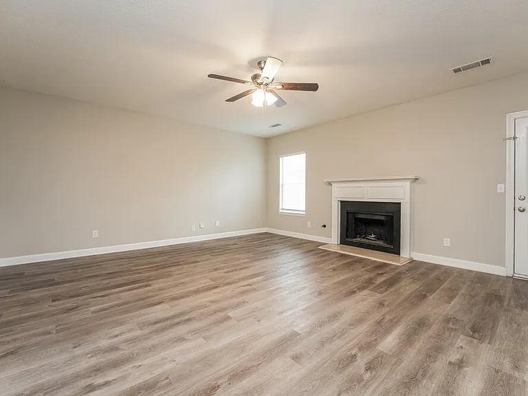 1452 Shelnut Ct — Photo 4