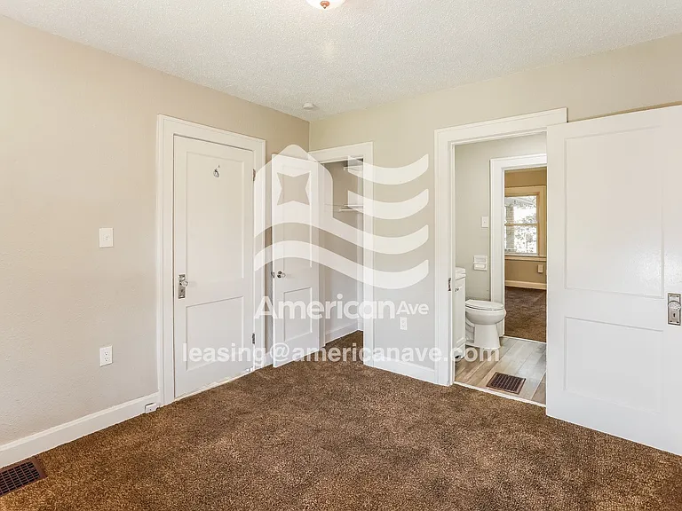 1472337_013_bedroom_13925844.jpg