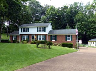 138 Meadowlake Dr, Hendersonville, TN 37075