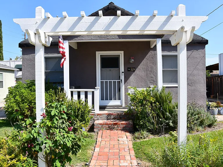 629 W Culver Ave — Photo 1