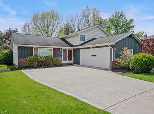 33276 Tallyho Dr, Solon, OH 44139