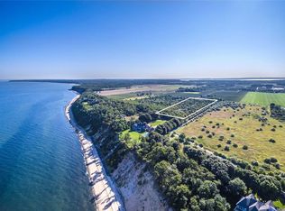 14655 Oregon Rd, Cutchogue, NY 11935